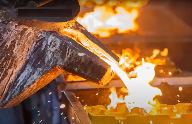 Laser cladding repair on ductile iron component using high-power fiber laser